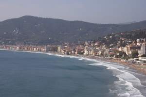 We are continually refining and adding to our portfolio of Short-Breaks in Italy. All our short breaks are presented with photos and descriptions taken and selected by us personally to give an impression as true to the reality as we can, in partnership with local family run hotels and guest houses. These are genuine Short Breaks researched and chosen by people living locally.